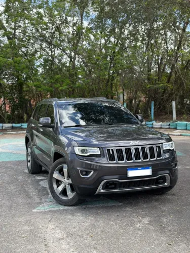 Jeep Grand Cherokee Limited 3.0 TB Dies. AUT 2015
