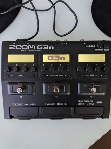 Pedaleira zoom gn3