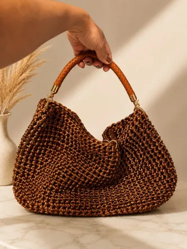 Bolsa de crochê artesanal feita a mão de altíssima qualidade