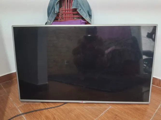 TV LG 47" ( Leia a descrição )