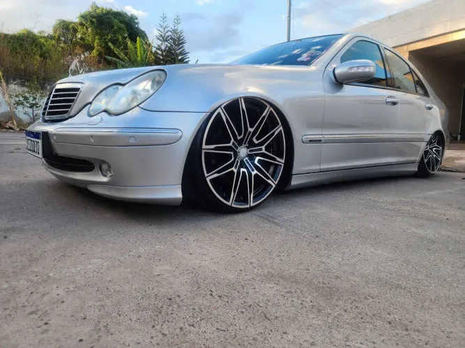 Mercedes-Benz C-320 Avantgarde 3.2 V6 24V 4P Aut. 2003
