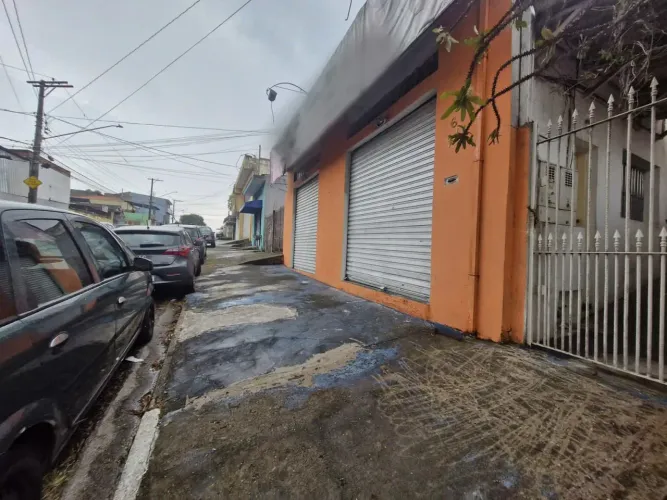 Loja na Rua Astrogildo Rodrigues de Freitas, 24 40 m²