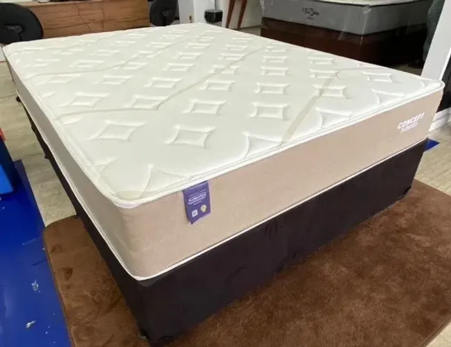 Cama box casal (novo) com molas