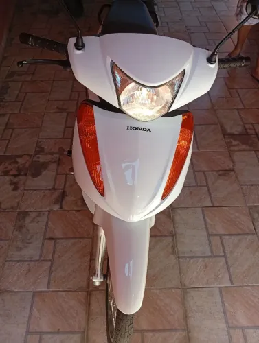 Vendo Honda Biz 100
