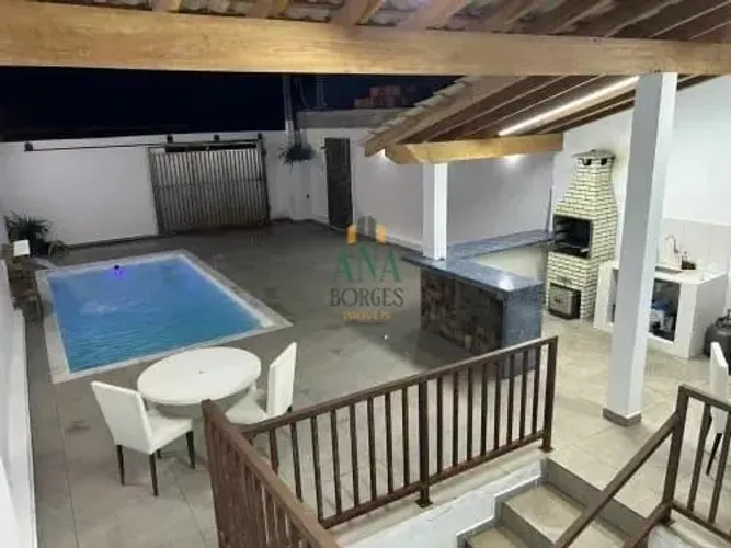 Casa com piscina para eventos