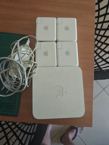 Roteador Apple + 4 airport express
