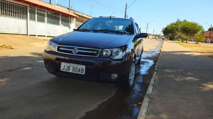 Fiat Palio Weekend ELX 1.3 MPI Flex 8V 4P 2005