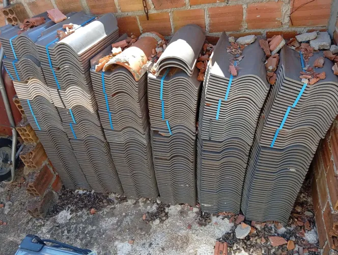 Telhas de barro esmaltada