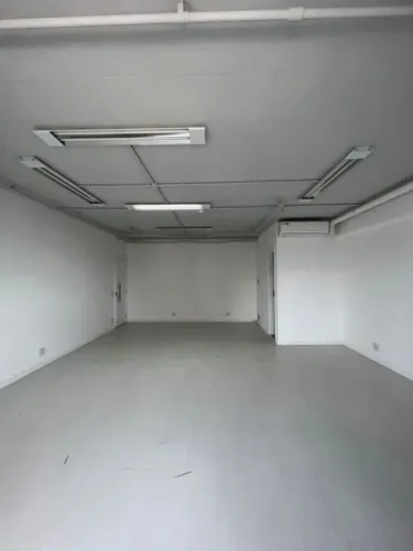 Sala a venda ou locaçao de 49m Alphagree Business Tower