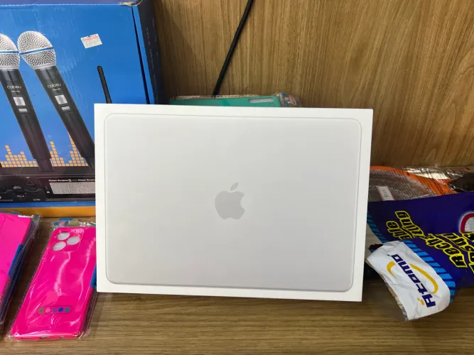 MacBook Neo (256 gb)