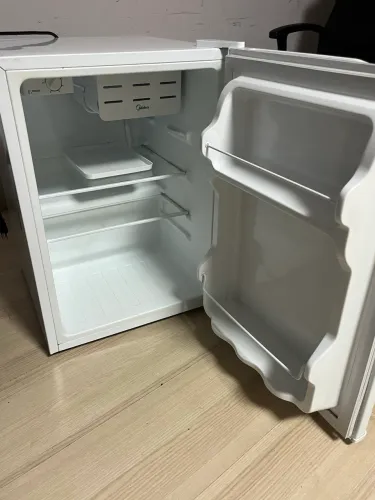 Frigobar Midea 67 Litros - Compacto e Econômico ?