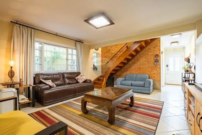 CASA DE VILA 198 metros 3 SUITES - ESCRITÓRIO - HIDROMASSAGEM NO QUINTAL -Barra Funda - Sã