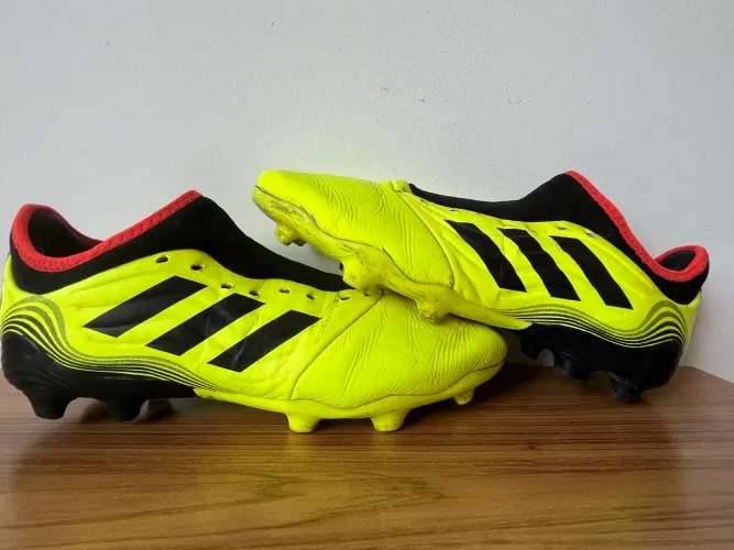 Chuteira campo adidas tamanho 38 semi profissional