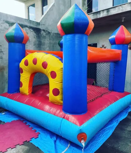 Castelinho inflável