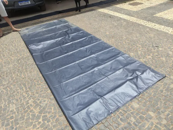 Lona usada de outdoor