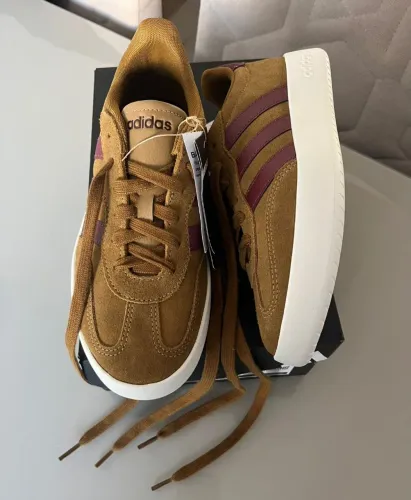 Tênis Adidas Barreda