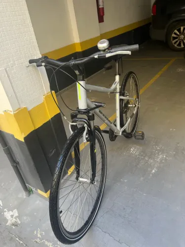 Bicicleta Híbrida B'twin Riverside 500 - Aro 700 - Excelente Estado