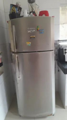 Vende-se uma geladeira fros free bosch