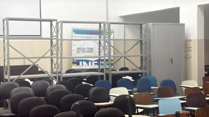 Móveis escola, escritório.