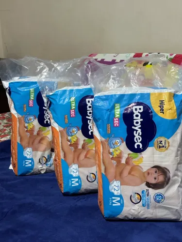 Fralda Babysec Ultrasec Hiper Tamanho M 72 Unidades