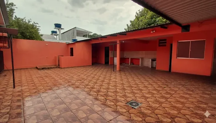 Aleixo, Conj. João Bosco I, Casa com Área Ampla 375m2, 3 Quartos, Financia via Banco