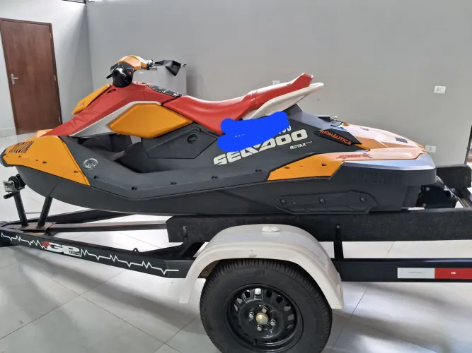 Jet-ski spark ano 22