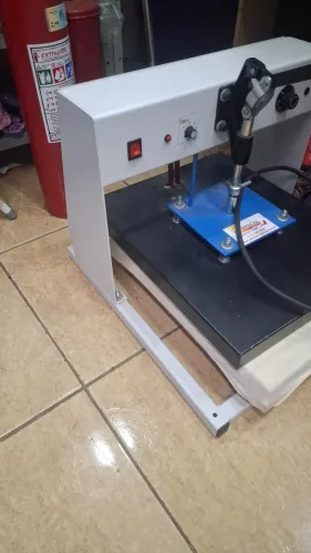 Maquina de estamparia sublimação compacta print semi nova 40x50 IMPRESSORA DE BRINDE