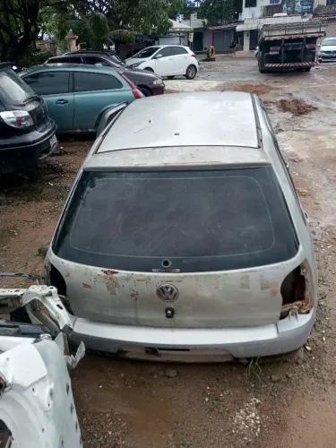 Gol G4 para retirada de peças