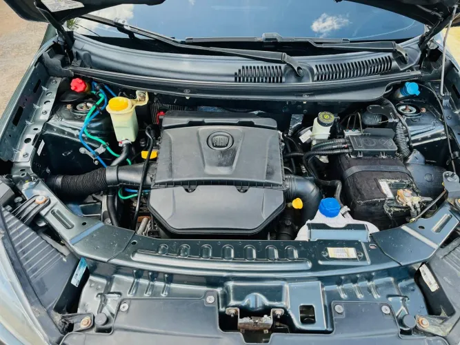 Fiat Grand Siena Essence 1.6 Flex 16V 2015