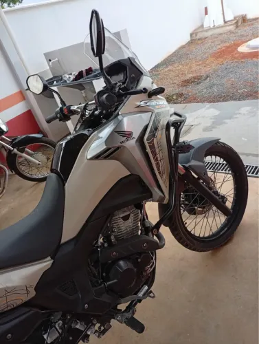 Shaara 300 cilindrada adventure