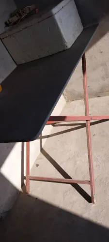 Vendo 1 mesa de pedra 1,3m X 0,80m