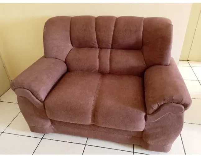 Vendo sofá Roma Marrom 2 lugares Suede excelente estado $250 reais 