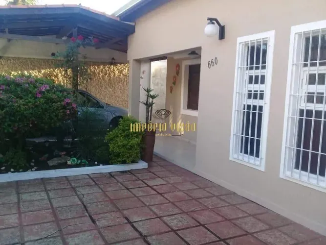 Casa á Venda térrea com 4 Quartos e Área Gourmet no Sesc em Suzano - SP