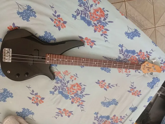 Vende se Contra Baixo, Cubo e Pedal pre amp