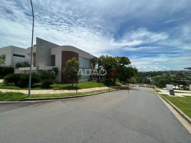 ALPHAVILLE ARAGUAIA - Sobrado de 4 suítes - c/elevador de apoio - Terreno de 549,10m2 e Ár