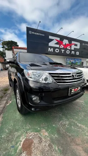 Toyota Hilux SW4 SRV D4-d 4X4 3.0 TDI Dies. AUT 2013