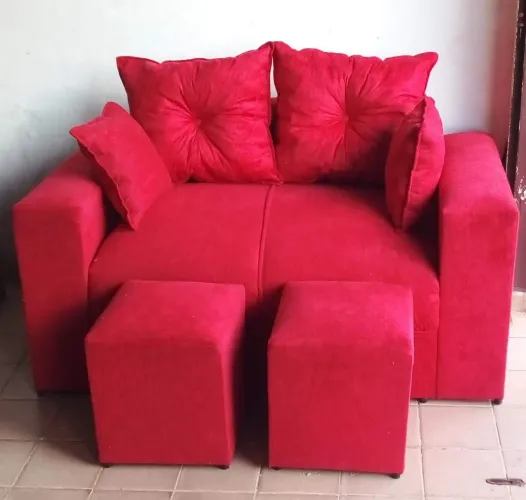 Mega promoção sofá dois lugares mais puffs novos e completos, várias cores disponíveis