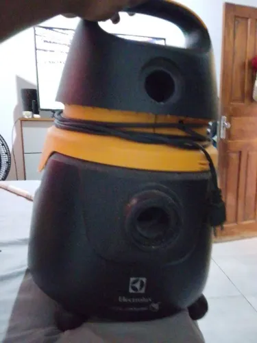 Aspirador de Pó e Água Electrolux AQP20 20L Completo e Funcionando