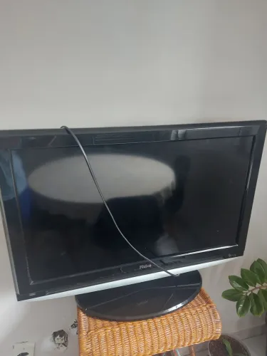Vendo uma TV pr conserto 32
