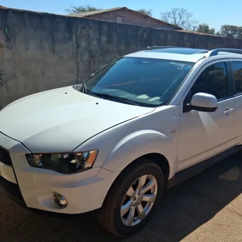 Mitsubishi Outlander 2.0 16V 160cv Aut. 2013