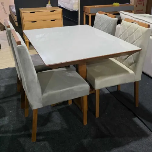 Mesa de jantar 4 cadeiras