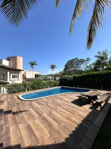 Luxuosa casa térrea, para locação no condomínio Aldeia do vale