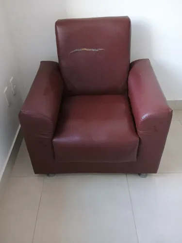 POLTRONA USADA