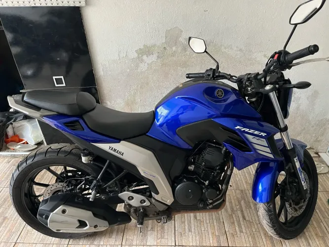 Vendo Fazer 250
