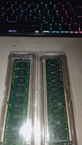 2 Memórias RAM 8GB