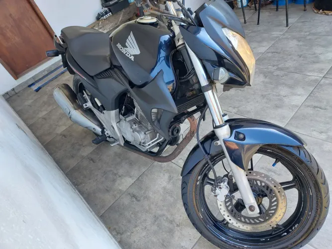 CB 300R ano 2011
