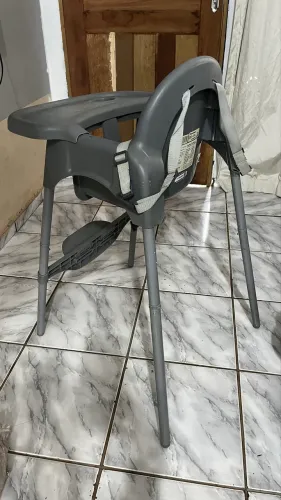 Vendo cadeirinha de alimentação para bebê