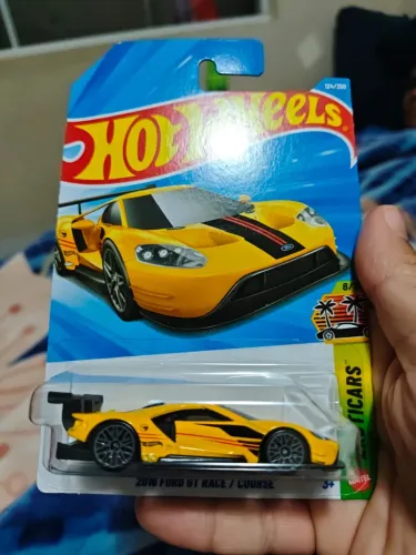 Carrinho Hot Wheels Ford GT T-hunt