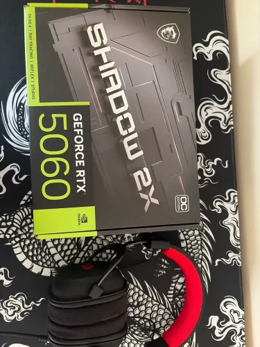 rtx 5060 nova e lacrada (fone de brinde)