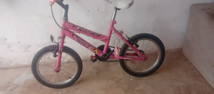 Bicicleta infantil aro 16 semi-nova HOJE